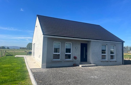 Limavady Cabaña | Magilligan - Cottage - Sleeps 6 - Parking - Garden