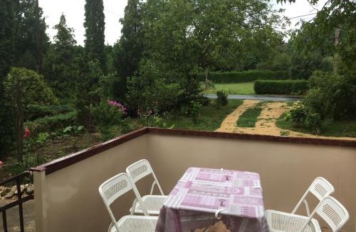Sarvar Apartamento | Magnólia Apartman