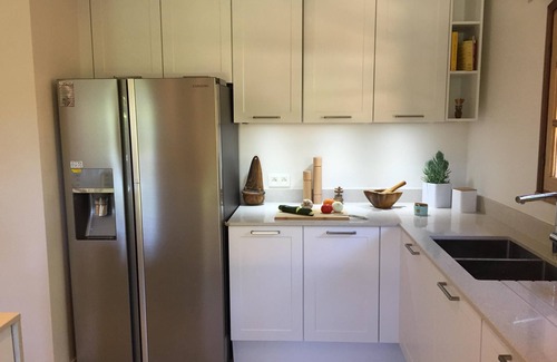 Mandelieu-La-Napoule Villa | Magnífica villa reformada en estilo provenzal con piscina y muelle privado.