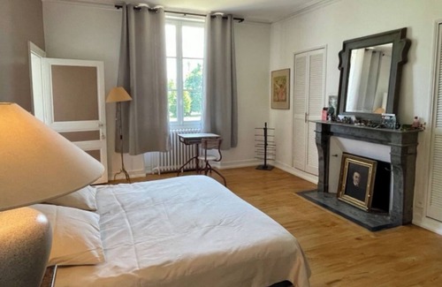 Huismes Otro | Magnificent 18th-century château surrounded by 10 hectares of parkland in Chinon