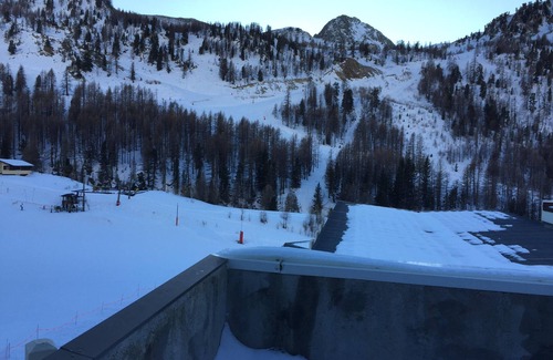 Isola Apartamento | Magnífico apartamento de 4 habitaciones + terrazas + garaje cerrado, frente a la nieve