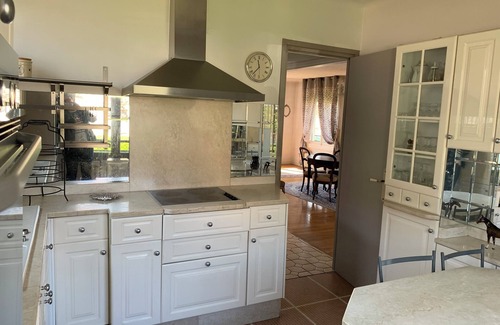 Athis-Mons Casa | Magnificent, bright house with large garden, conveniently located. Quiet neighborhood