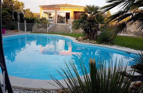 Sorgues Villa | Hermosa villa con piscina privada en Sorgues 10 minutos de Aviñón