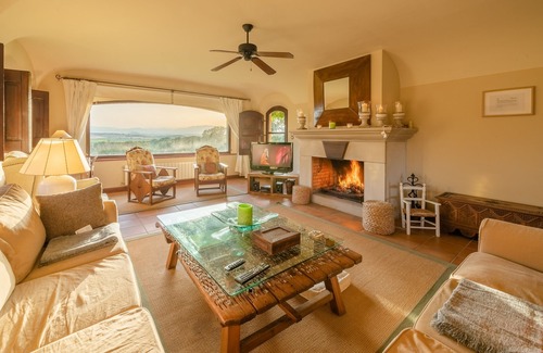 Garriguella Casa | Magnífica masía a 13 minutos de las mejores playas de la Costa Brava