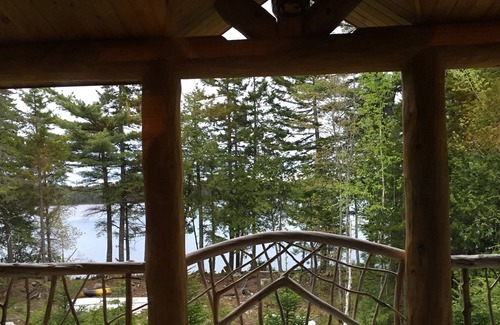 Sullivan Casa | Magnífica casa de troncos artesanales en Beautiful - BIG TUNK LAKE 🏠