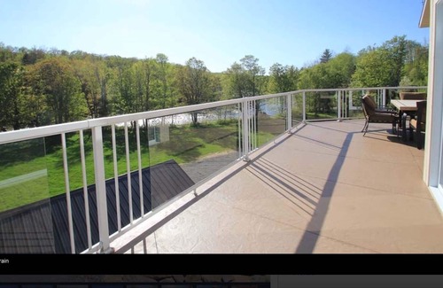 St-Raphael-de-Bellechasse Casa | Magnífica residencia en un río, con jacuzzi