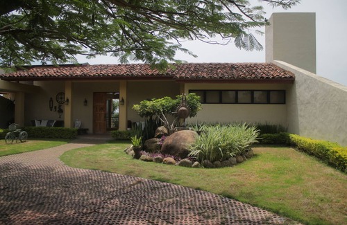 San Jose Villa | ¡MAGNÍFICO RESORT TIPO HACIENDA, A POCOS MINUTOS DE LA PLAYA!