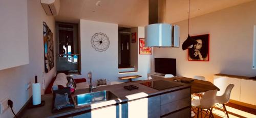 Old Town Apartamento | Magnifique Duplex vue Mer
