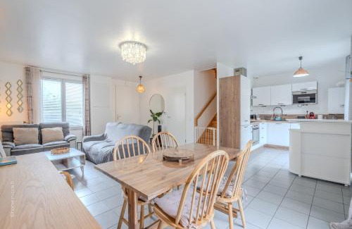 Villeneuve-le-Comte Apartamento | Magnifique maison avec jardin - proche Disney - 6p