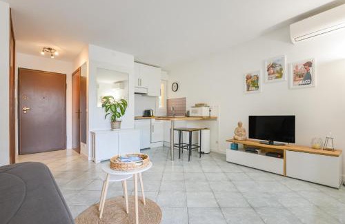 Beaulieu-sur-Mer Apartamento | Magnifique studio au calme, Climatisation, Parking, Wifi.