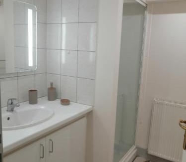 Dignac Apartamento | Magnifique studio neuf et indépendant à la campagne