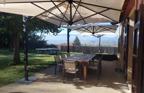 Clonas-sur-Vareze Villa | Magnifique Villa au Calme, Idéale Pour 2 Familles