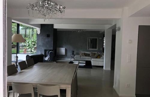 Couronne Urbaine Villa | Magnifique Villa avec Piscine