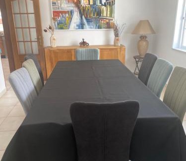 Quelfes Villa | Magnifique villa piscine proche de la mer