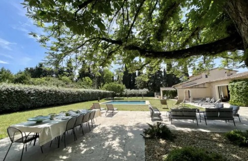 Eygalieres Villa | Magnifique Villa Pour 10 Personnes à Eygalières