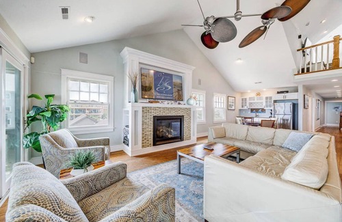 Kill Devil Hills Casa | Magnolia Cay | Oceanfront | Private Pool, Hot Tub, and Dog Friendly
