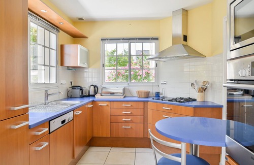 Schuman Casa | Magnolia - Charmante maison avec jardin et stationnement privé