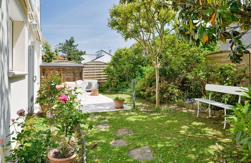 Schuman Casa | Magnolia - Charmante maison avec jardin et stationnement privé