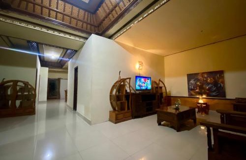 Lodtunduh Casa | Mahesa House by SHM
