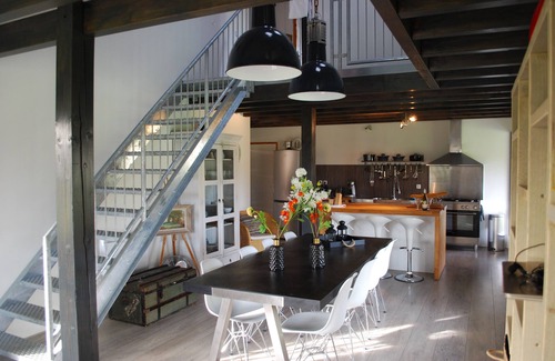 Saint-Etienne-de-Villereal Casa | Maisons Les Ormes - encantadora casa de vacaciones, amplios terrenos, piscina