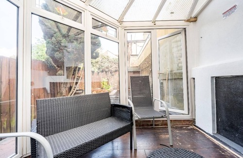 Maidstone Casa | Maidstone - Sleeps 6 - Parking - Garden - 96ws