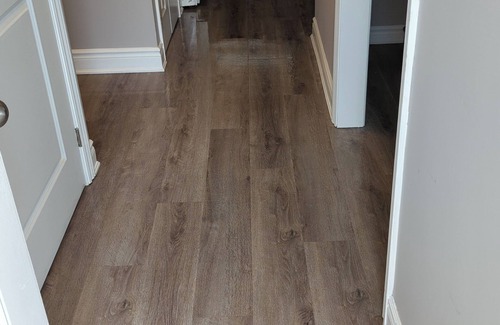 Brampton Apartamento | Main floor of a Bungalow
