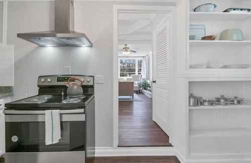 Forest Acres Casa | Main Home + Guest Suite - Mins to USC + Ft Jackson