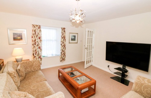 Gardenstown Cabaña | MAIN STREET, pet friendly, country holiday cottage in Gardenstown