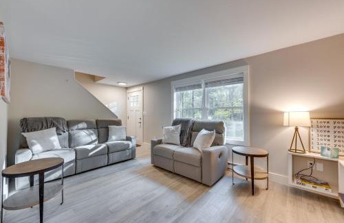 Saco Apartamento | Maine Escape with Grill, Near Skiing and Hiking!
