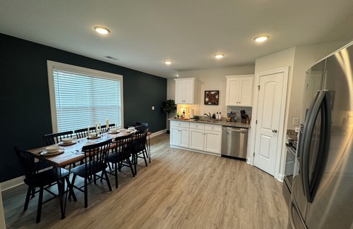 Kannapolis Casa | Maine State Of Mind ~ Comfy Retreat ~ 0.5 to Ktown