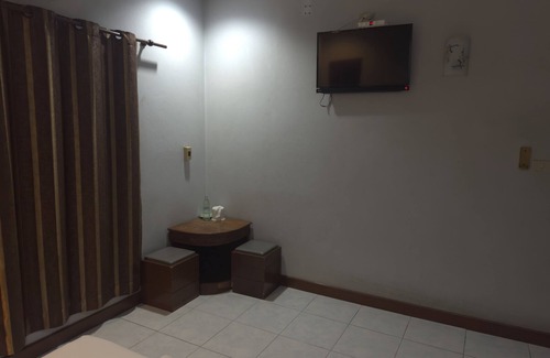 Si Prachan Hotel | Maingam Resort