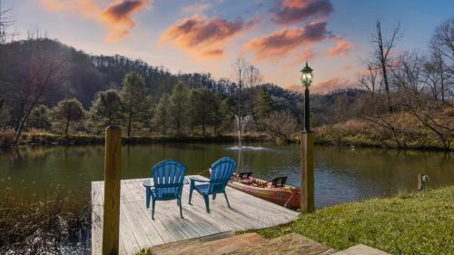 Mars Hill Casa | MainGuest House Private Pond Views Large Yard 20mins to Heart of Asheville