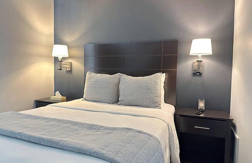 Phoenixville Hotel | Mainstay Inn