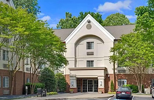 Overland Park Hotel | MainStay Suites- Kansas City Overland Park