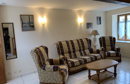 Villegongis Casa | Maison à la Campagne