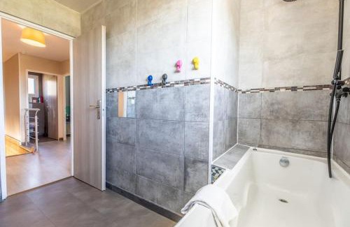 Laschamps Apartamento | Maison 12 Couchages tout confort - 11B Vialle St Gene