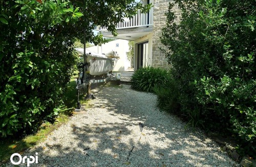 Arzon Casa | Maison 2 Chambres Proche Commerces à Louer Pour les Vacances