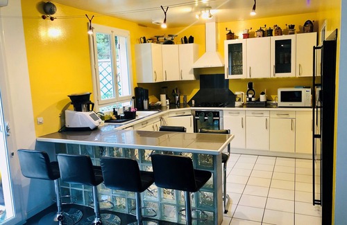 Villemeux-sur-Eure Casa | Maison 4ch Piscine Intérieure, Jacuzzi, Sauna, Billard, Cheminée et Jardin Clos