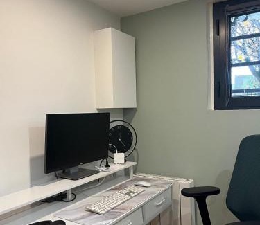 Arnouville Apartamento | Maison Arnouville 15 mins CDG Airport 20 mins Paris