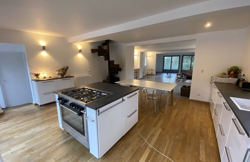 Maisse Casa | Maison atelier d'artiste dans les arbres and jacuzzi, 50 km from Paris