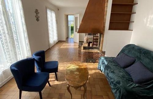 La Bree-les-Bains Casa | Maison au cœur de La Brée-les-Bains - 6 couchages, jardin clos, proche plage, WiFi gratuit - FR-1-246A-156