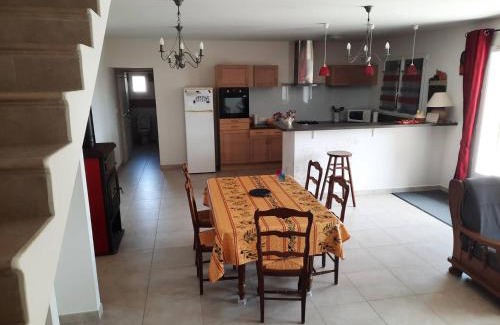 Cornillon Casa | Maison au coeur d'un domaine viticole