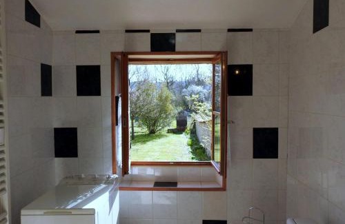 Pont-la-Ville Casa | Maison Authentique avec Jardin Clos et Parking Privé à Pont-la-Ville - FR-1-611-59