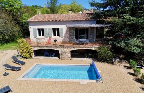 Saint-Saturnin-les-Apt Casa | Maison avec piscine chauffée, centre village