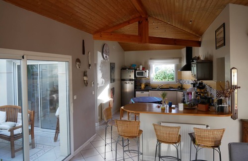 Martignas-Sur-Jalle Casa | Maison Avec Patio et Jardin au Calme à 10 min Aéroport et 25 du Bassin ou Océan