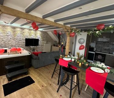 Maisdon-sur-Sevre Apartamento | Maison avec jacuzzi