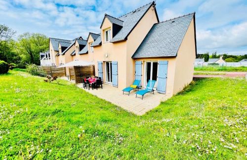 Crozon Casa | Maison avec piscine chauffée toute l'année à Morgat en bretagne sur la presqu'île de Crozon située à 800 m de la mer
