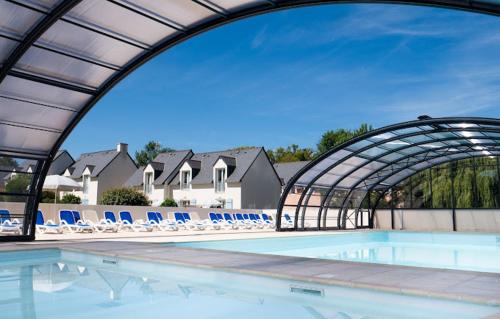 Crozon Casa | Maison avec piscine chauffée toute l'année à Morgat en bretagne sur la presqu'île de Crozon située à 800 m de la mer