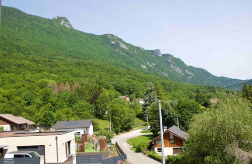 Le Bourget-du-Lac Casa | Maison belle vue lac, sur les hauteurs du bourget