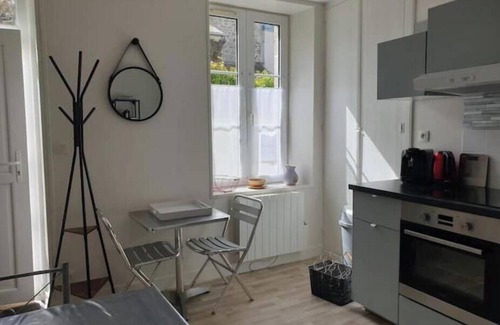 Saint-Vaast-la-Hougue Casa | Maison Bord de mer au Calme, 5mn Port , Marché Artisans Locaux Samedi